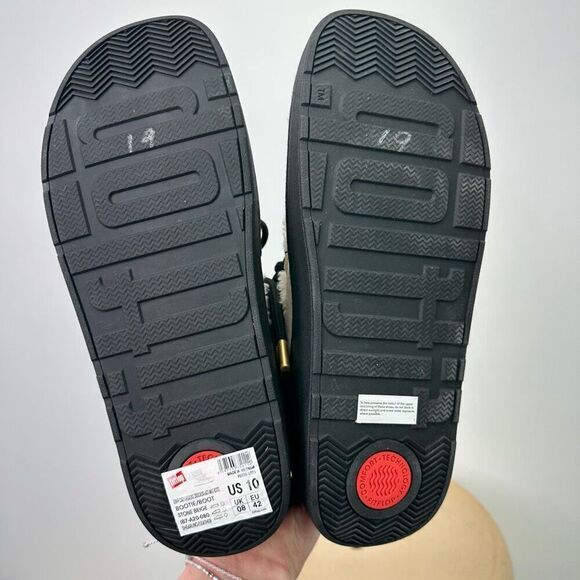 FitFlop GEN-FF Curly-Shearling Crisscross-Lace Ankle Boots - Picture 9 of 15